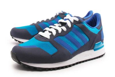 Лот: 3860216. Фото: 1. Adidas ZX 700 (Q23449). Кеды, кроссовки, слипоны