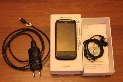 Лот: 3677649. Фото: 1. Коммуникатор HTC Desire S. Смартфоны