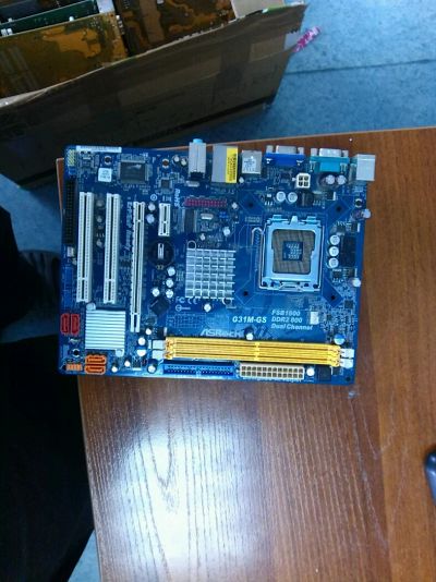 Лот: 4622363. Фото: 1. ASRock G31M-GS (Socket 775, DDR2... Материнские платы