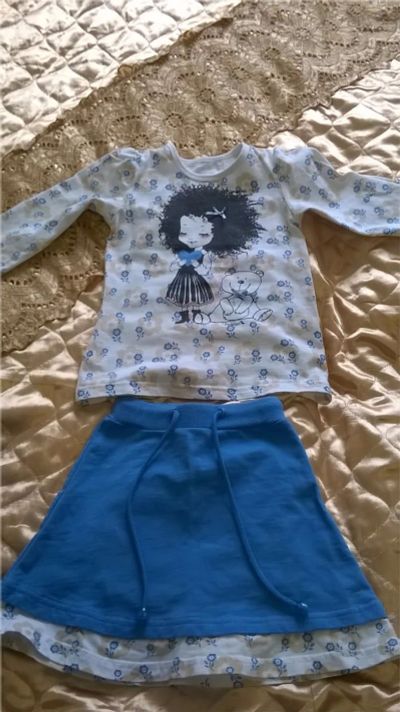 Лот: 7717916. Фото: 1. костюмчик на девочку. Костюмы, пиджаки, комбинезоны