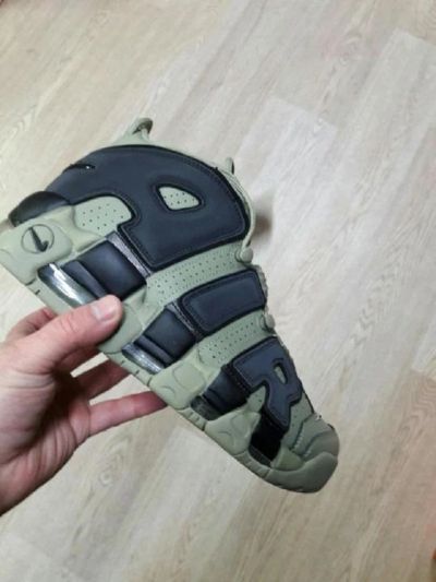 Лот: 10823204. Фото: 1. Кроссовки Nike Air More Uptempo... Кеды, кроссовки, слипоны