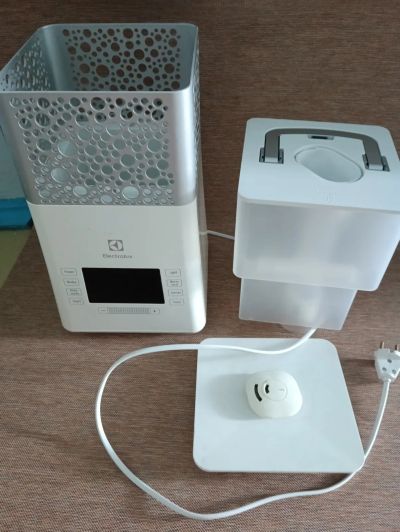 Лот: 25529452. Фото: 1. Увлажнитель воздуха Electrolux. Увлажнители и мойки воздуха