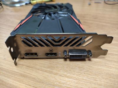 Лот: 16721412. Фото: 1. Видеокарта Gigabyte Radeon RX... Видеокарты