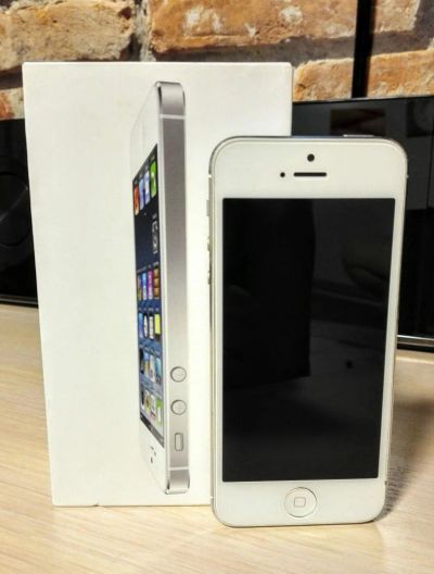 Лот: 9374313. Фото: 1. Iphone 5. Смартфоны