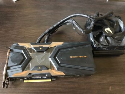 Лот: 14285615. Фото: 1. Б/у 11GB GTX 1080Ti Gigabyte eXtreme... Видеокарты