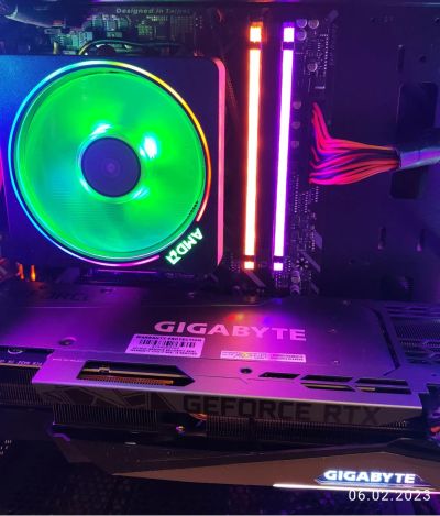 Лот: 20361729. Фото: 1. Видеокарта gigabyte GeForce RTX... Видеокарты