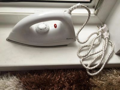 Лот: 6007765. Фото: 1. утюг elenberg переносной с собой... Утюги, парогенераторы, отпариватели