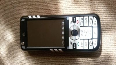 Лот: 9820225. Фото: 1. телефон addidas. Кнопочные мобильные телефоны