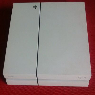 Лот: 6013183. Фото: 1. Sony Playstation 4 (white) 500GB... Игровые приставки, консоли
