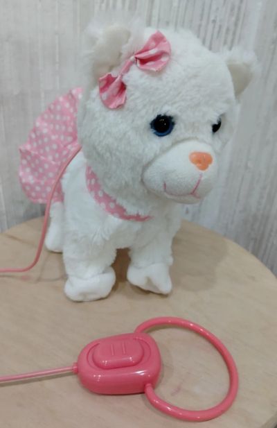 Лот: 25729905. Фото: 1. Кошечка На Поводке !. Куклы и аксессуары