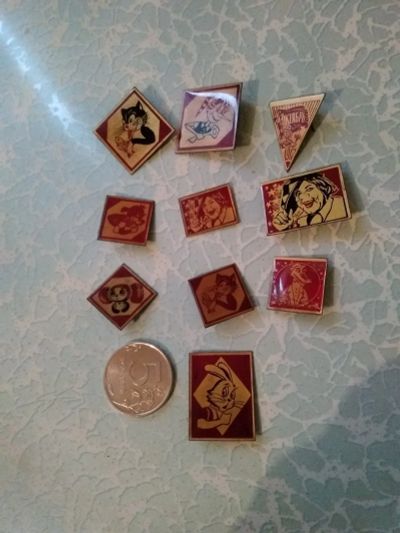 Лот: 15510625. Фото: 1. Значки ссср(мульт персонажи). Сувенирные