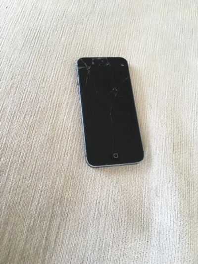 Лот: 14732396. Фото: 1. iPhone 5 16 Gb. Смартфоны
