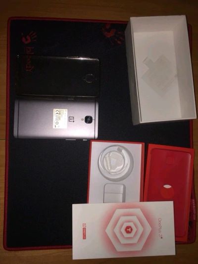 Лот: 11025960. Фото: 1. Oneplus 3t. Смартфоны