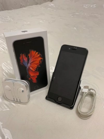 Лот: 14177314. Фото: 1. Iphone 6S 64Gb Space gray. Смартфоны