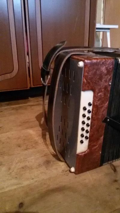 Лот: 6371293. Фото: 1. гармошка кубань. Баяны, аккордеоны, гармони