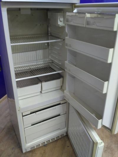 Лот: 9875447. Фото: 1. Холодильник Бирюса Б-18 (до 2000г... Холодильники, морозильные камеры