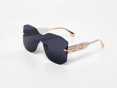 Лот: 21993068. Фото: 1. Очки Fendi. Очки солнцезащитные