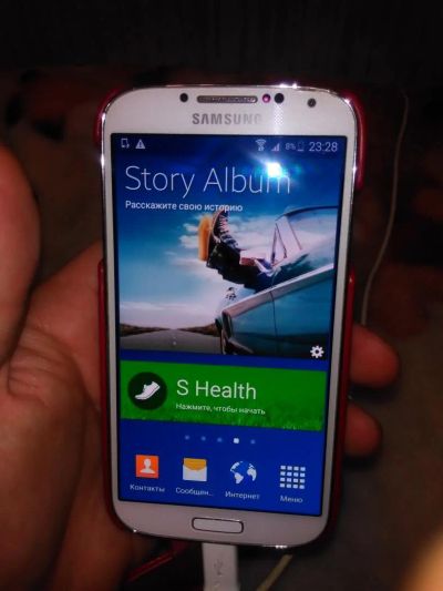 Лот: 6869530. Фото: 1. Смартфон Galaxy S4. Есть недостаток... Смартфоны