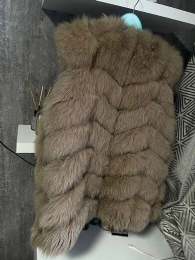 Лот: 18099812. Фото: 1. Меховой жилет. Верхняя одежда