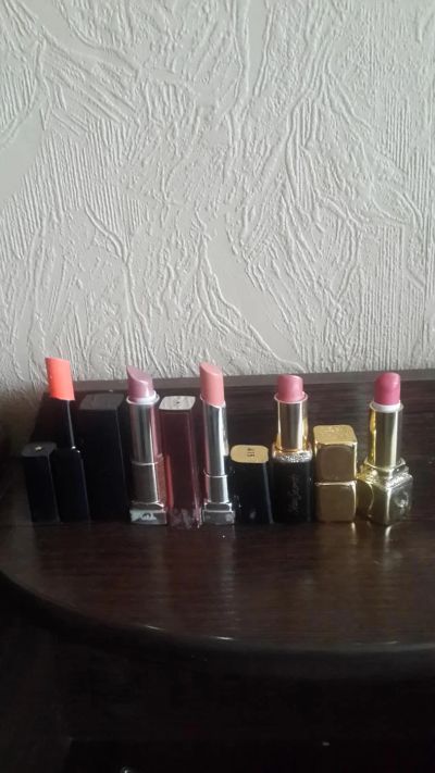 Лот: 6651722. Фото: 1. Помады одним лотом. Макияж