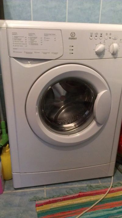 Лот: 6077080. Фото: 1. стиральная машина Indesit, компактная. Стиральные машины