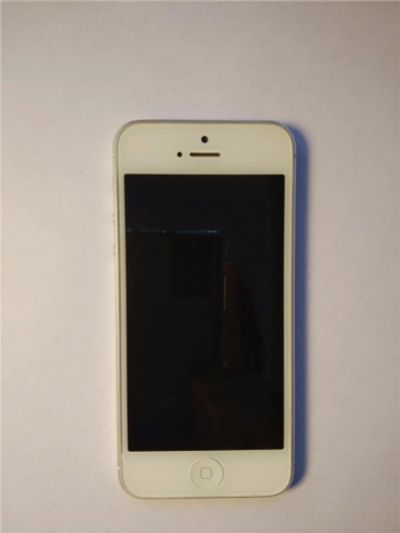 Лот: 7806268. Фото: 1. Iphone 5 белый 16gb. Смартфоны