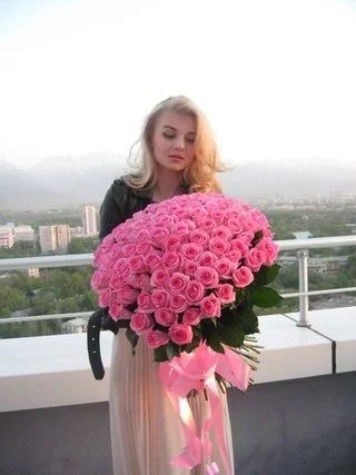 Лот: 3456161. Фото: 1. 51 роза! Эквадор! Голландия! Упакованные... Свежие цветы