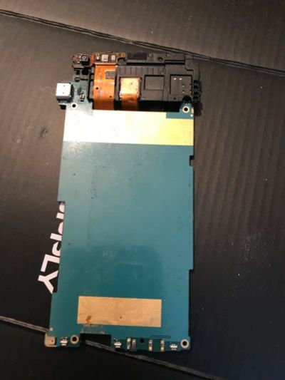 Лот: 10869777. Фото: 1. Материнская плата Sony Xperia... Микросхемы и платы