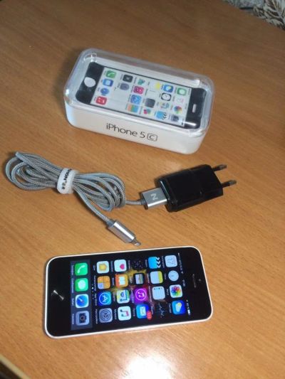 Лот: 9851516. Фото: 1. iPhone 5c 32Gb LTE White Original... Смартфоны