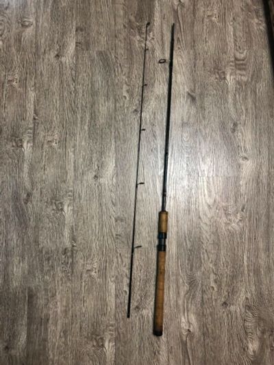 Лот: 10946187. Фото: 1. Спиннинг Shimano Technium 210... Удочки, спиннинги