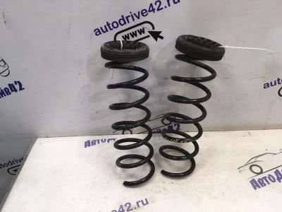 Лот: 21711561. Фото: 1. пружины Ford Focus CB4. Двигатель и элементы двигателя