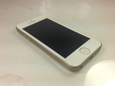 Лот: 4315633. Фото: 1. iPhone 5s silver (16gb) РСТ. Смартфоны