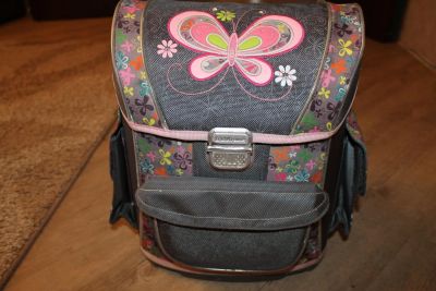 Лот: 6058992. Фото: 1. Портфель,рюкзак школьный для девочки... Портфели, ранцы