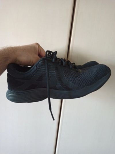 Лот: 17875607. Фото: 1. Nike revolution 4. Кеды, кроссовки, слипоны