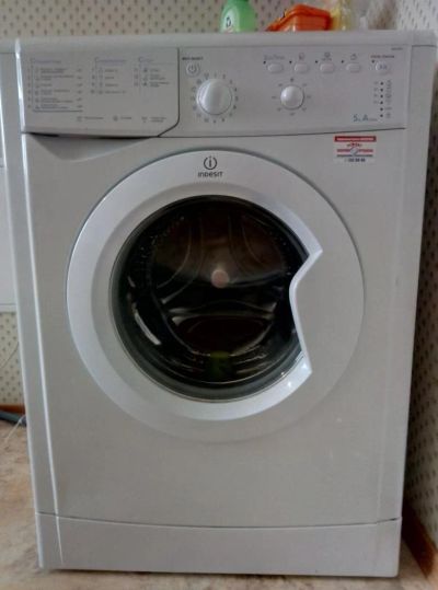 Лот: 10731531. Фото: 1. Стиральная машина indesit IWB5083. Стиральные машины