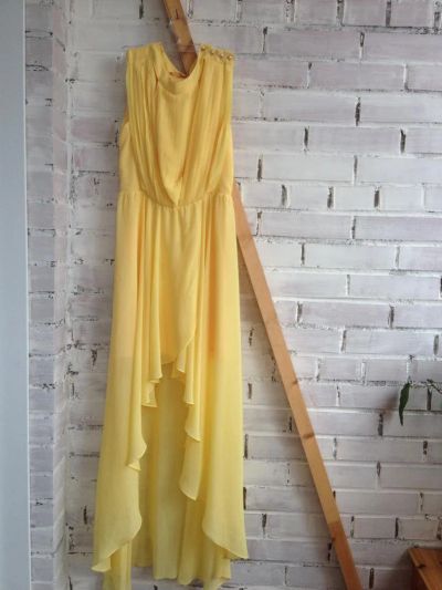 Лот: 6060109. Фото: 1. Желтое летнее платье Zarina р... Платья