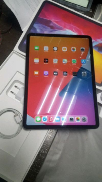 Лот: 18803641. Фото: 1. ipad Pro 11 128gb wi-fi. Другое (компьютеры, оргтехника, канцтовары)