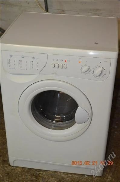 Лот: 2535311. Фото: 1. Стиральная машина Indesit W104T... Стиральные машины