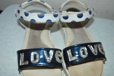 Лот: 10857654. Фото: 1. сандалии босоножки "love" (или... Сандалии