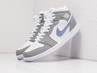 Лот: 18954705. Фото: 1. Кроссовки Nike Air Jordan 1 (27082... Кеды, кроссовки, слипоны