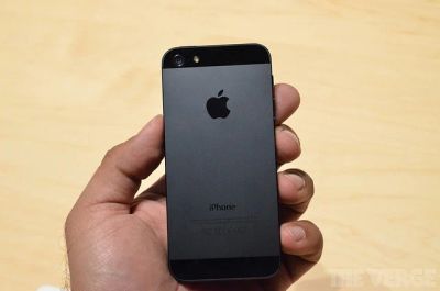 Лот: 3309101. Фото: 1. Смартфон Apple iPhone 5 4" 16Gb... Смартфоны