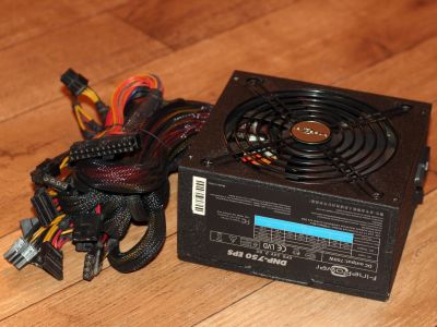 Лот: 12729040. Фото: 1. FinePower DNP-750EPS 700W. Корпуса, блоки питания