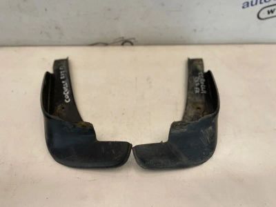 Лот: 21702835. Фото: 1. брызговики Toyota Corolla ZZE121L. Двигатель и элементы двигателя
