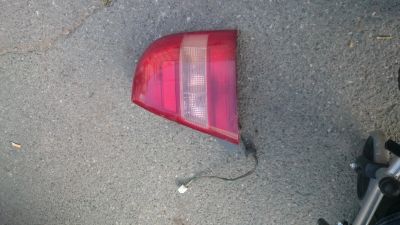 Лот: 12040115. Фото: 1. Фара задняя Mazda familia bj5p. Оптика и освещение