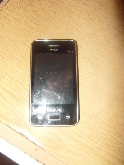 Лот: 3477976. Фото: 1. Samsung i9220. Смартфоны