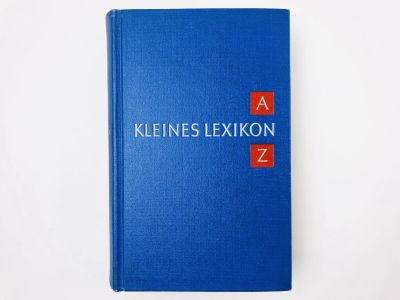 Лот: 23281249. Фото: 1. Kleines Lexikon A-Z (Малая энциклопедия... Словари