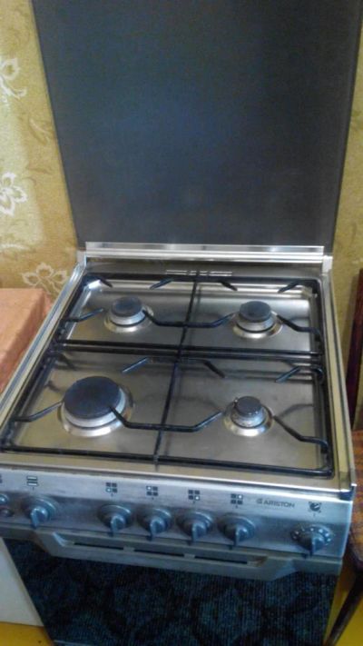 Лот: 7134039. Фото: 1. Газовая плита Hotpoint-Ariston... Плиты, духовые шкафы, варочные поверхности