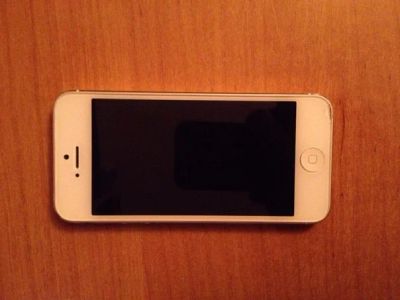 Лот: 5295126. Фото: 1. Iphone 5 16, белый. Смартфоны