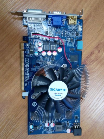 Лот: 7588119. Фото: 1. Gigabyte GeForce 9600 GT. Видеокарты