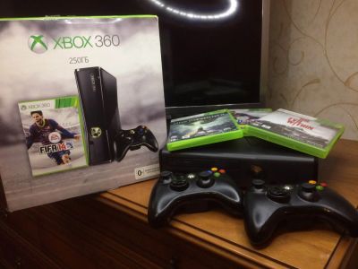 Лот: 8653990. Фото: 1. XBOX 360 250GB + доп. джостик... Игровые приставки, консоли